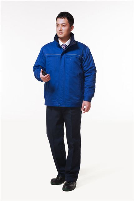 冬季工(gōng)作(zuò)棉服